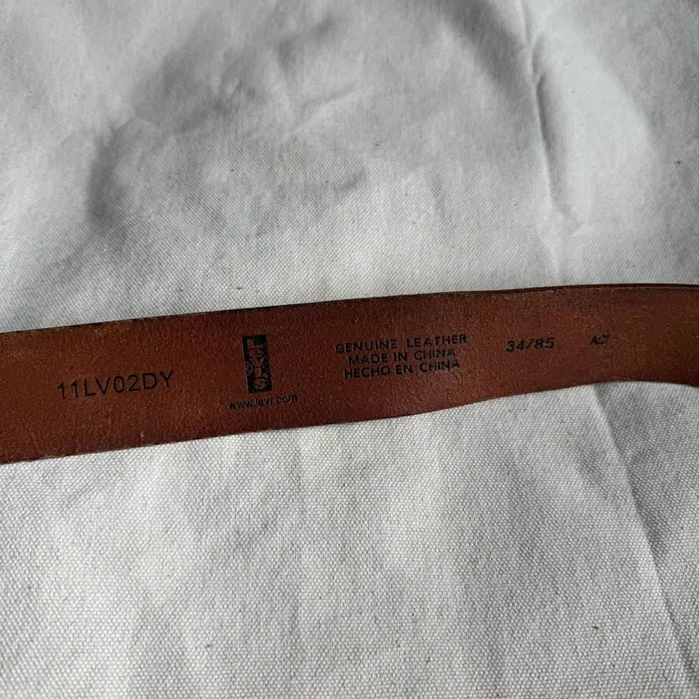 Levi’s Genuine Leather & Brass Mens Brown Belt size 34